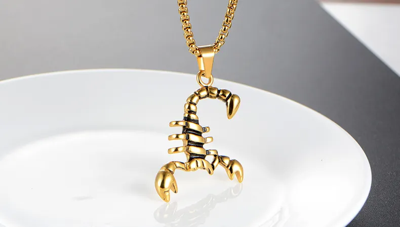 COLLAR CADENA ACERO INOXIDABLE CON DIJE DE ESCORPION