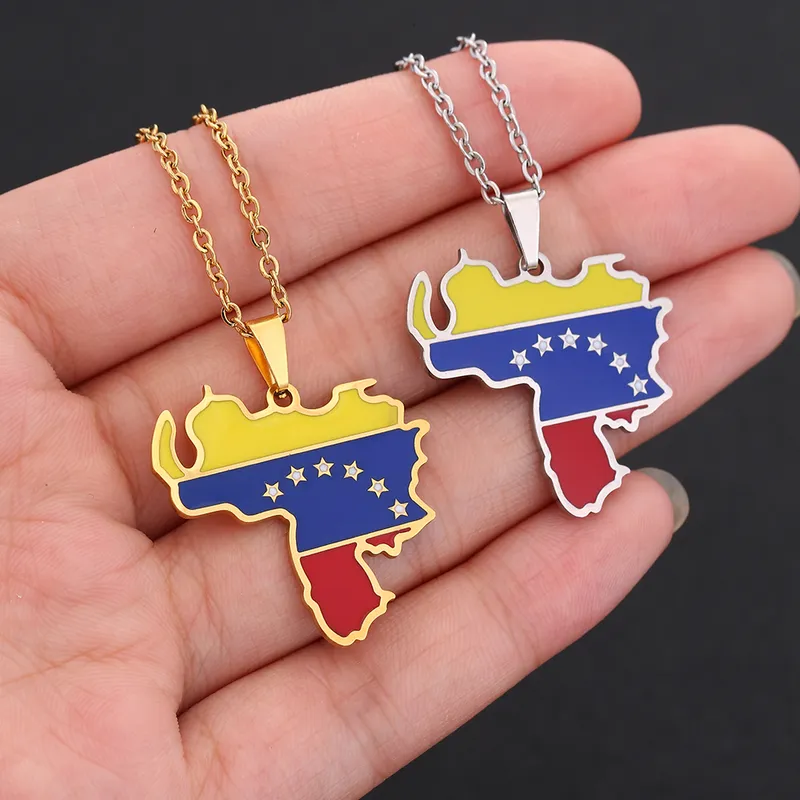 COLLAR CADENA DE ACERO INOXIDABLE CON DIJE BANDERA DE VENEZUELA DE DAMA