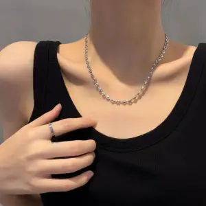 COLLAR CADENA ESTILO GUCCI DE DAMA DE ACERO TITANIO