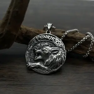 COLLAR CADENA DE ACERO INOXIDABLE CON DIJE DE LOBO
