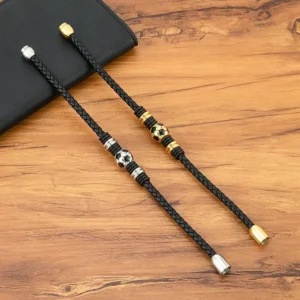 BRAZALETE PULSERA DE CUERO Y ACERO TITANIO CON DIJE DE FUTBOL